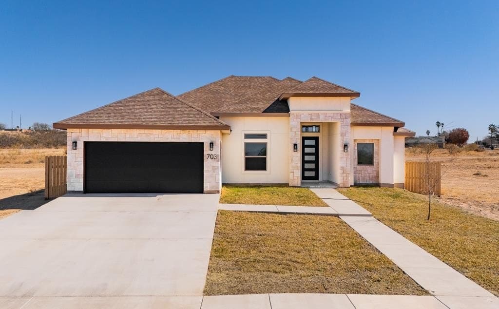 7,800 acres in Maverick County gallery image 3