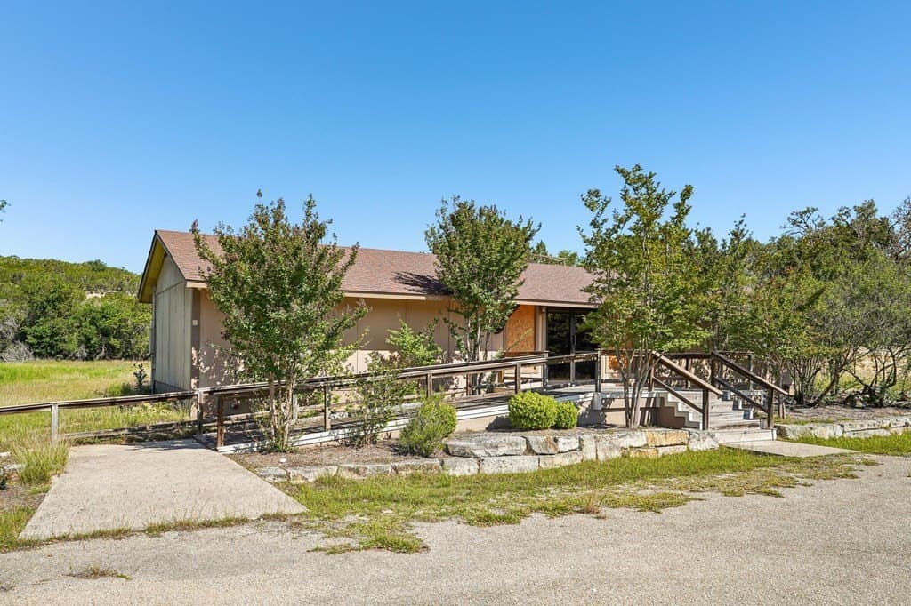 11.2 acres in Kerr County gallery image 4