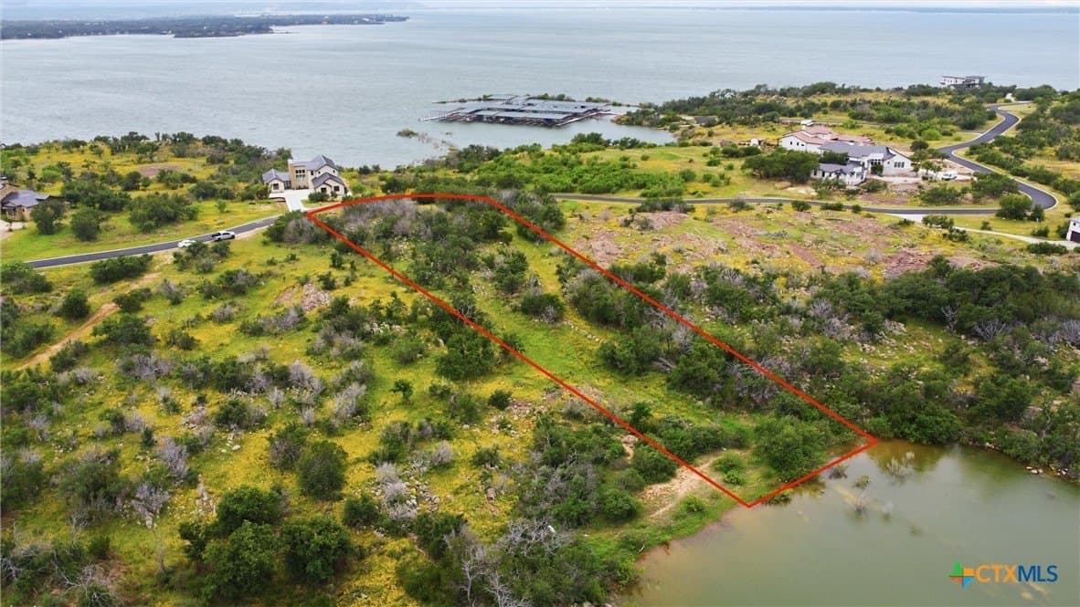 1.27 acres in Burnet County gallery image 4