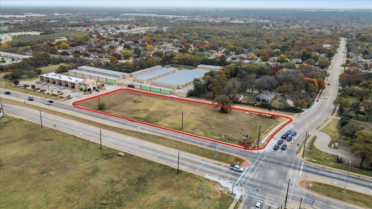2.4 acres in Tarrant County gallery image 2