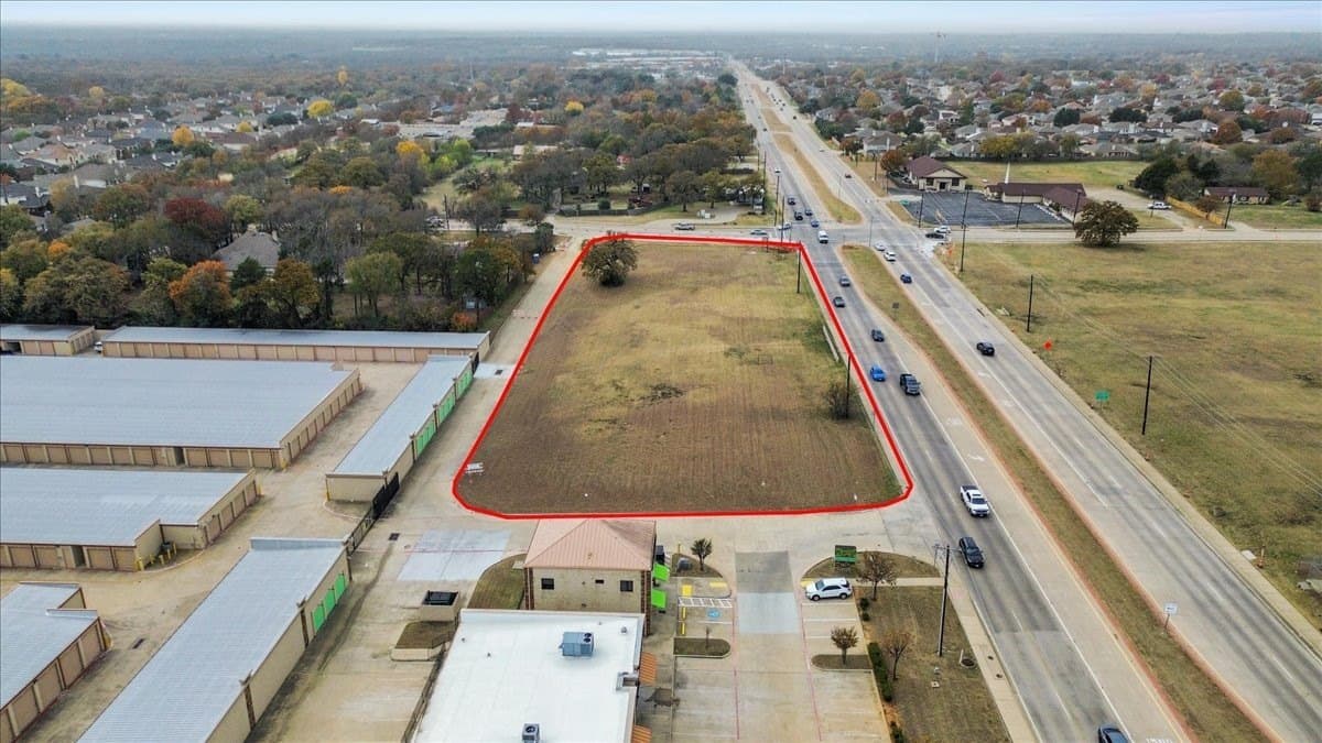 2.4 acres in Tarrant County gallery image 4