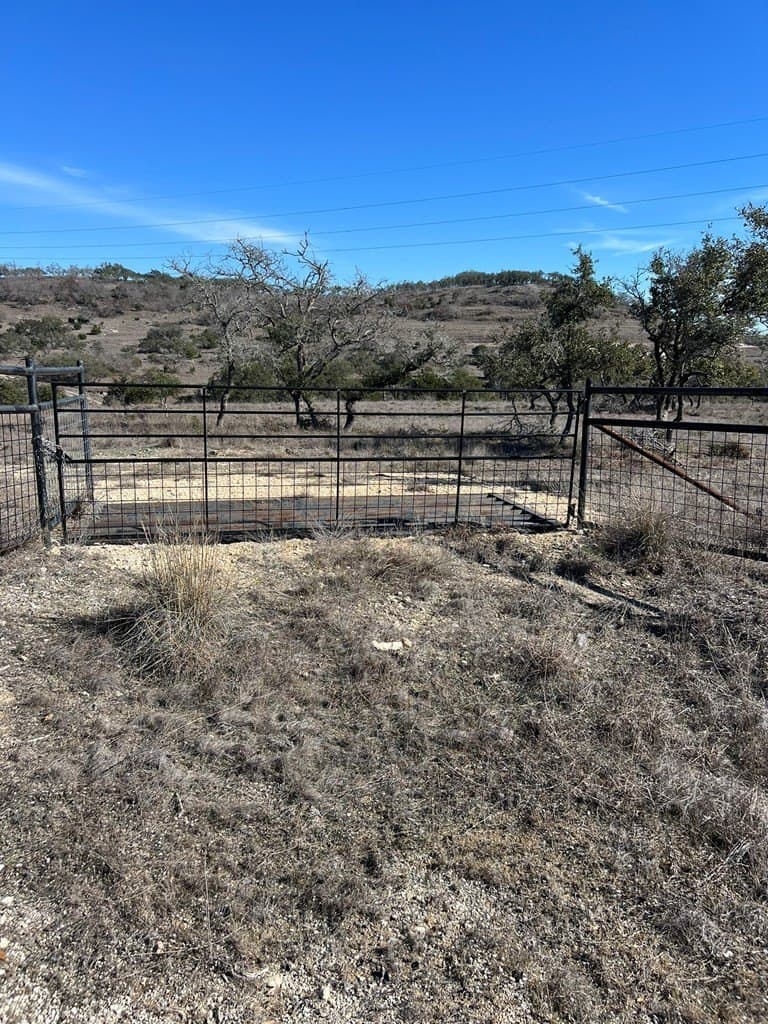 5.73 acres in Blanco County gallery image 2