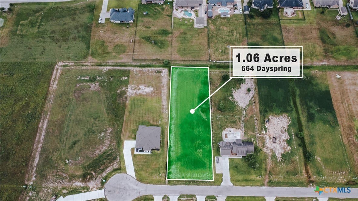 1.06 acres in Victoria County - photo 4