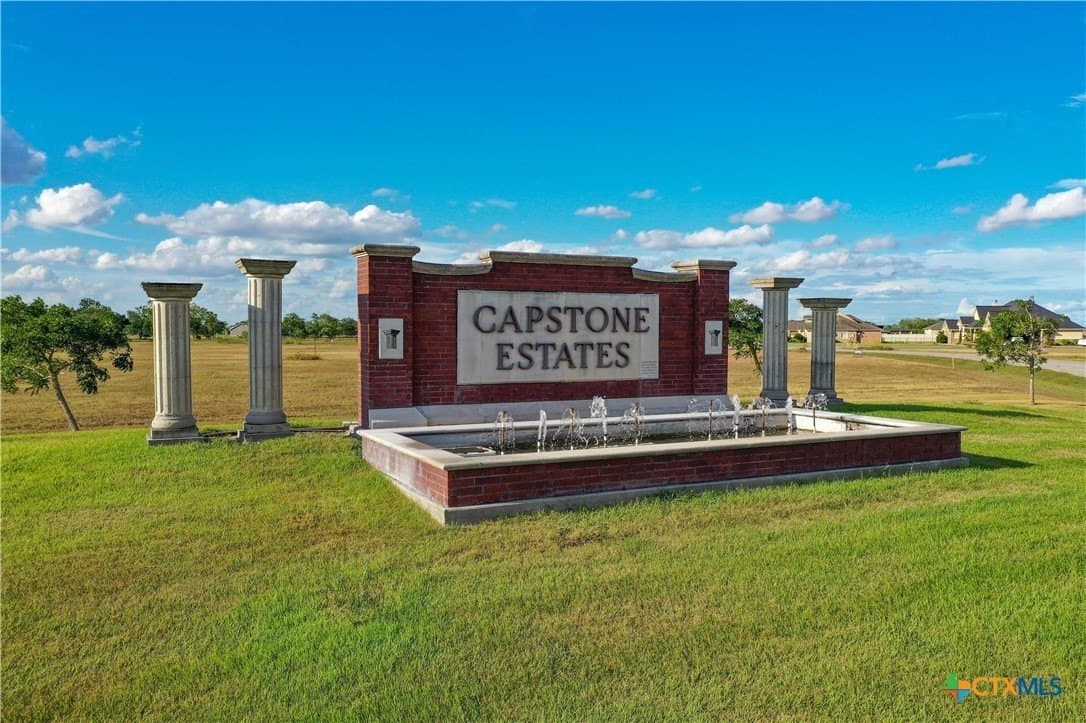 1.06 acres in Victoria County - photo 9