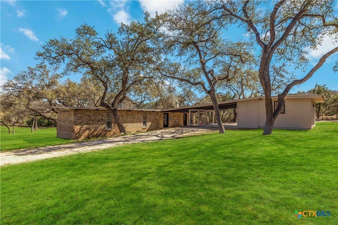4.36 acres in Travis County - photo 8