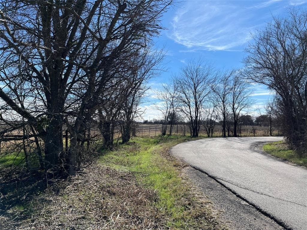 10 acres in Navarro County gallery image 3