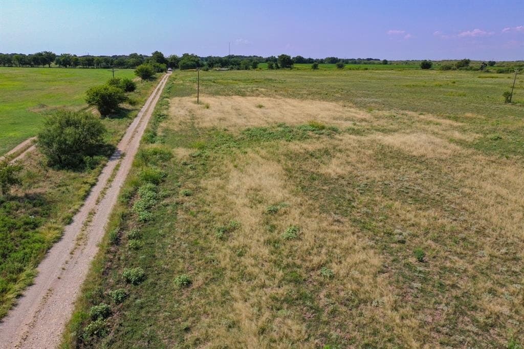 13.76 acres in Jack County
