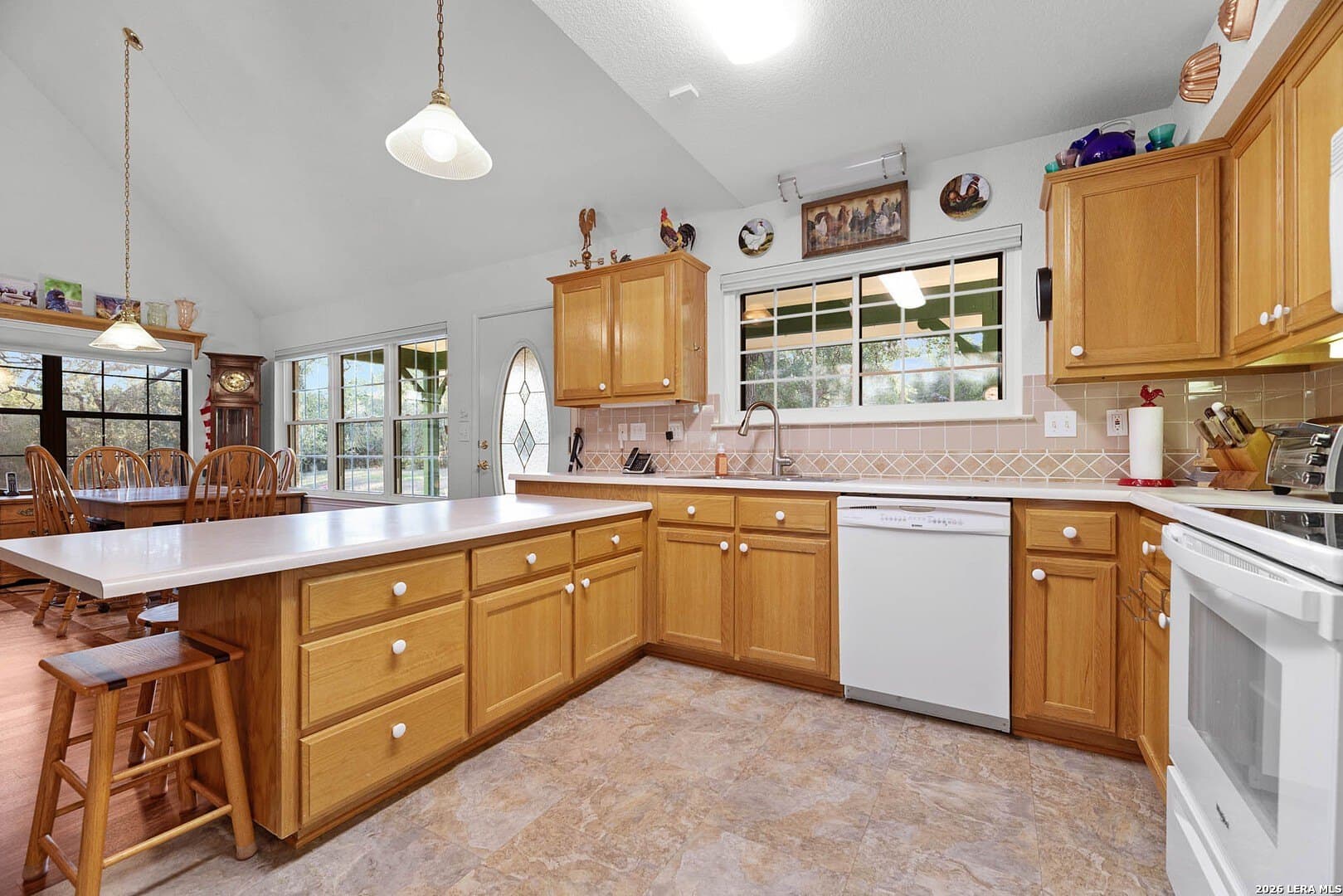 10.01 acres in Comal County - photo 12