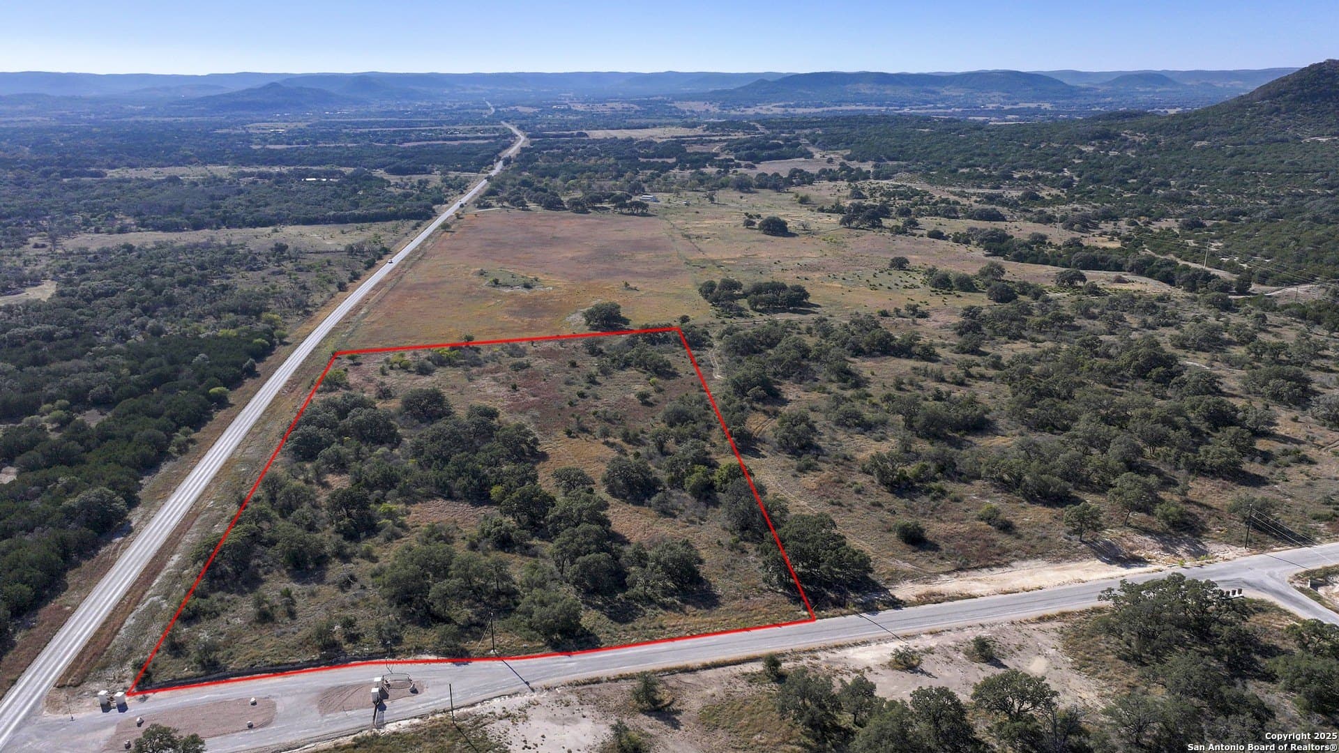 10.43 acres in Bandera County gallery image 2