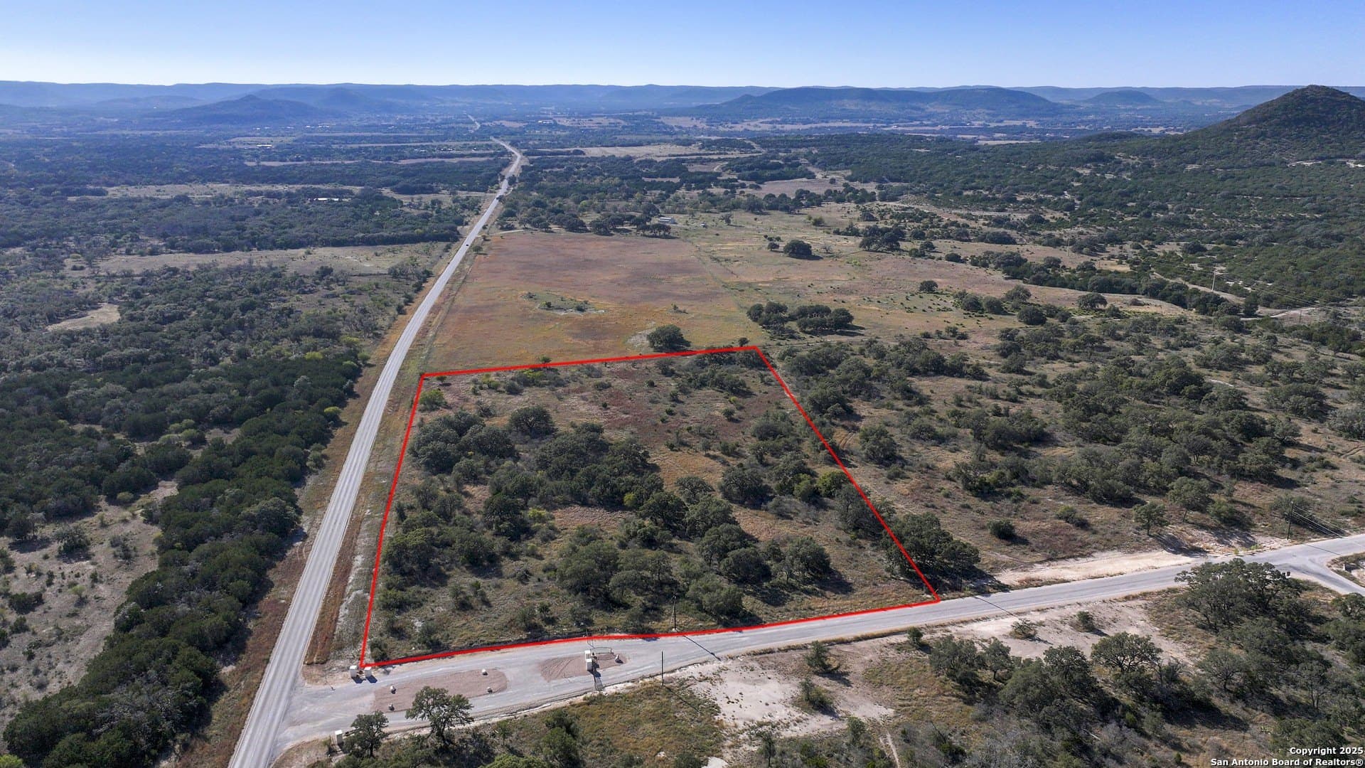 10.43 acres in Bandera County gallery image 4