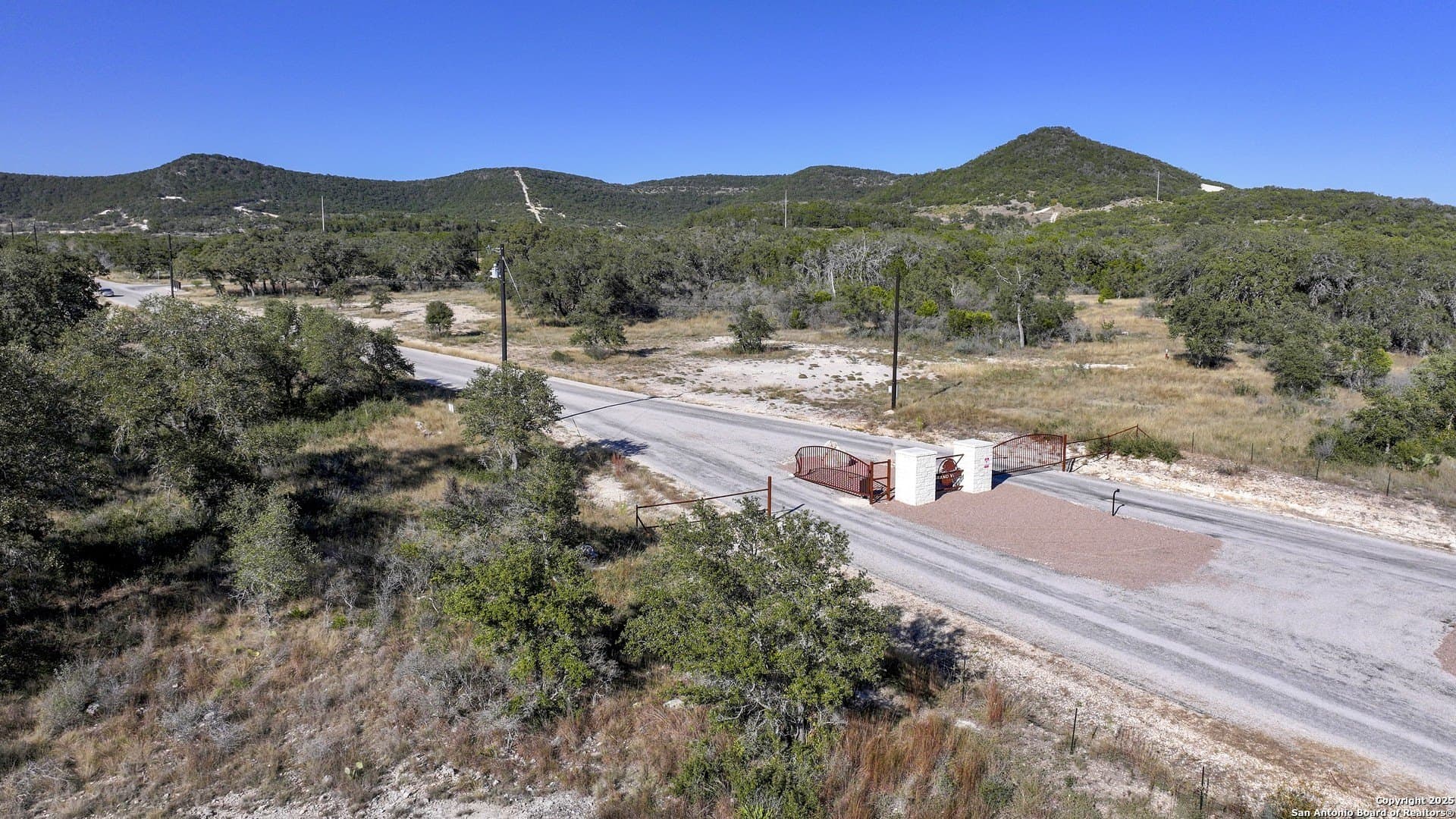 10.43 acres in Bandera County - photo 24