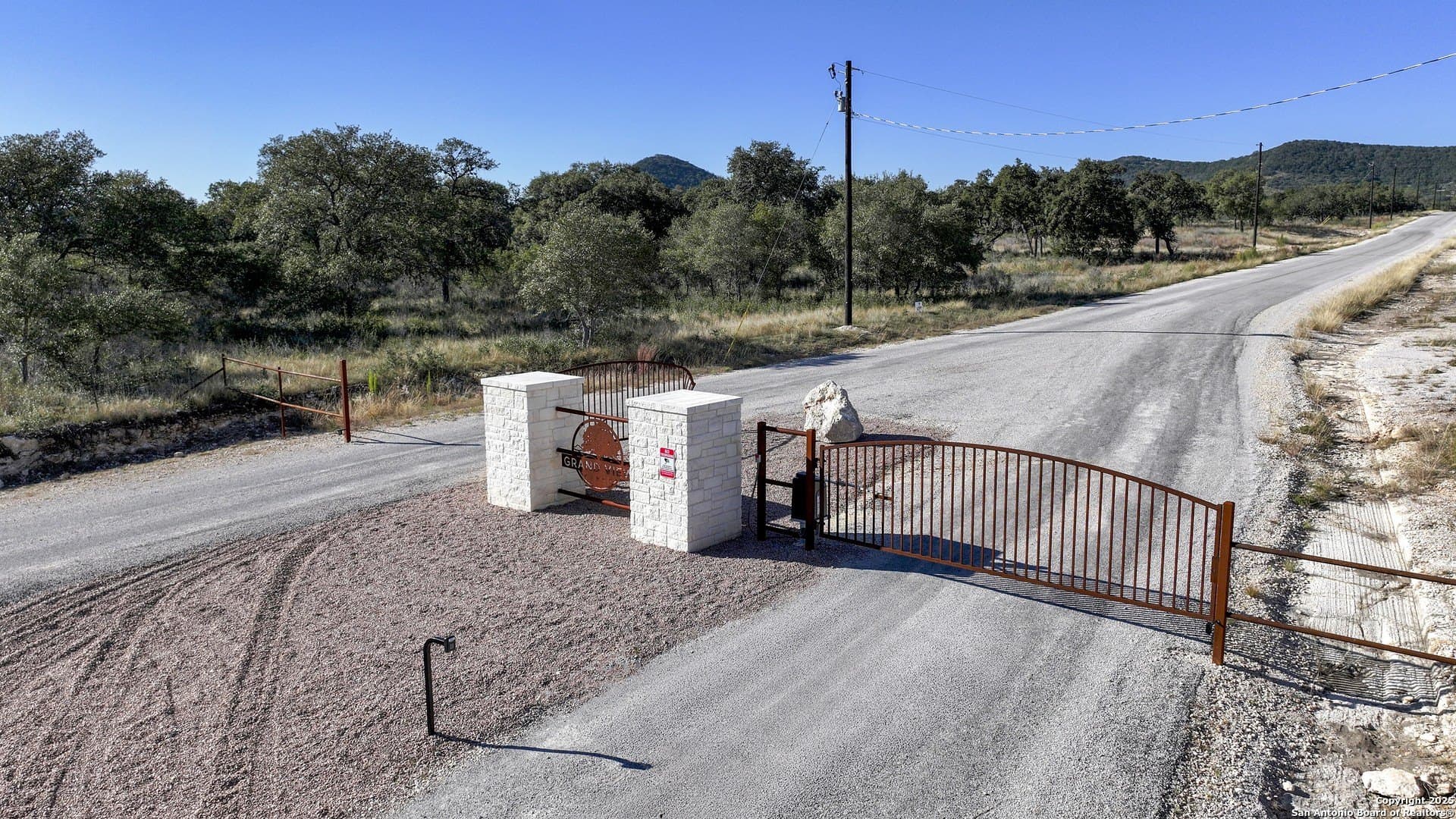 10.43 acres in Bandera County - photo 21
