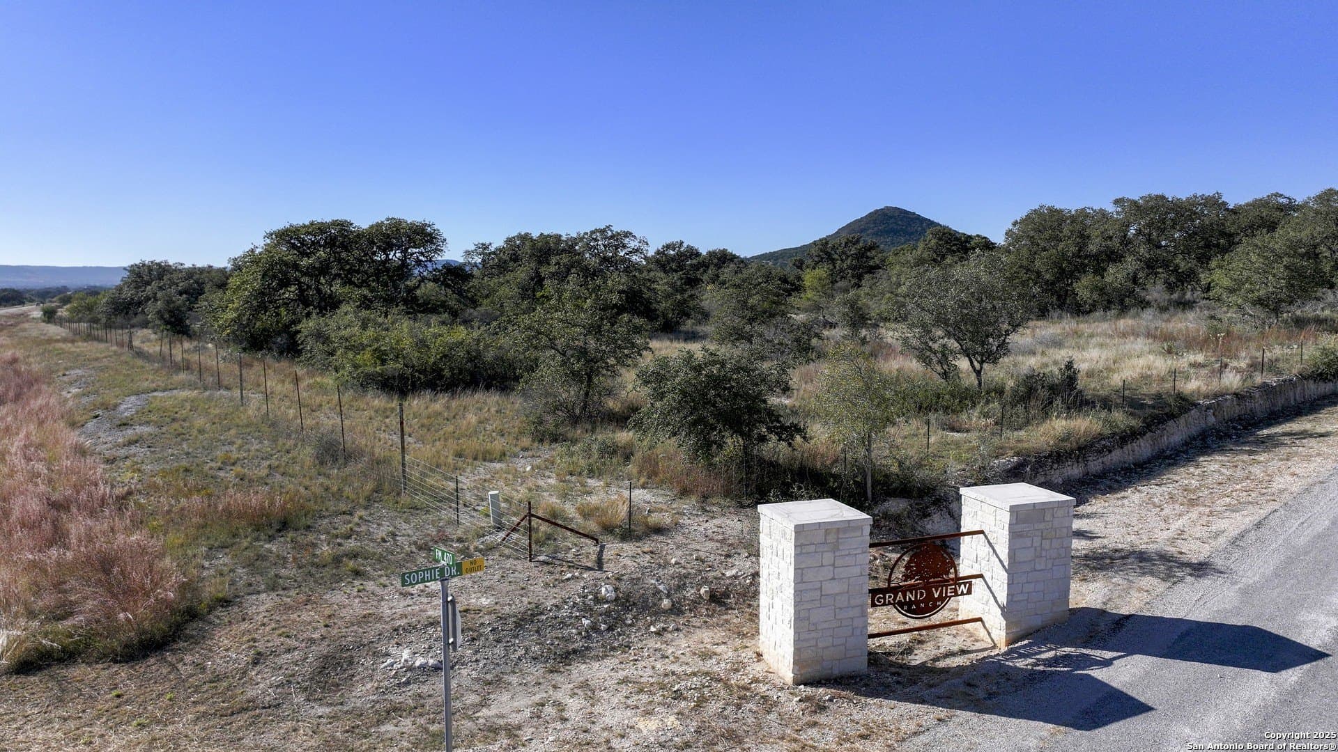 10.43 acres in Bandera County - photo 20