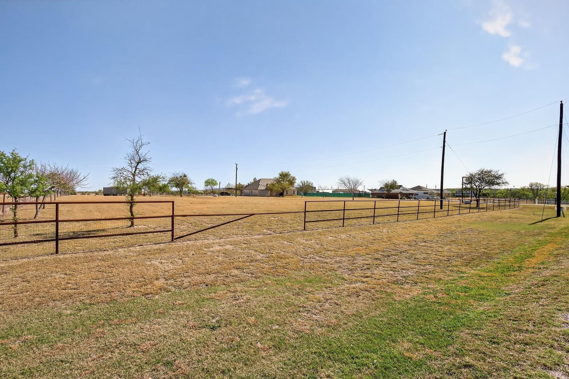 26.92 acres in Travis County gallery image 3