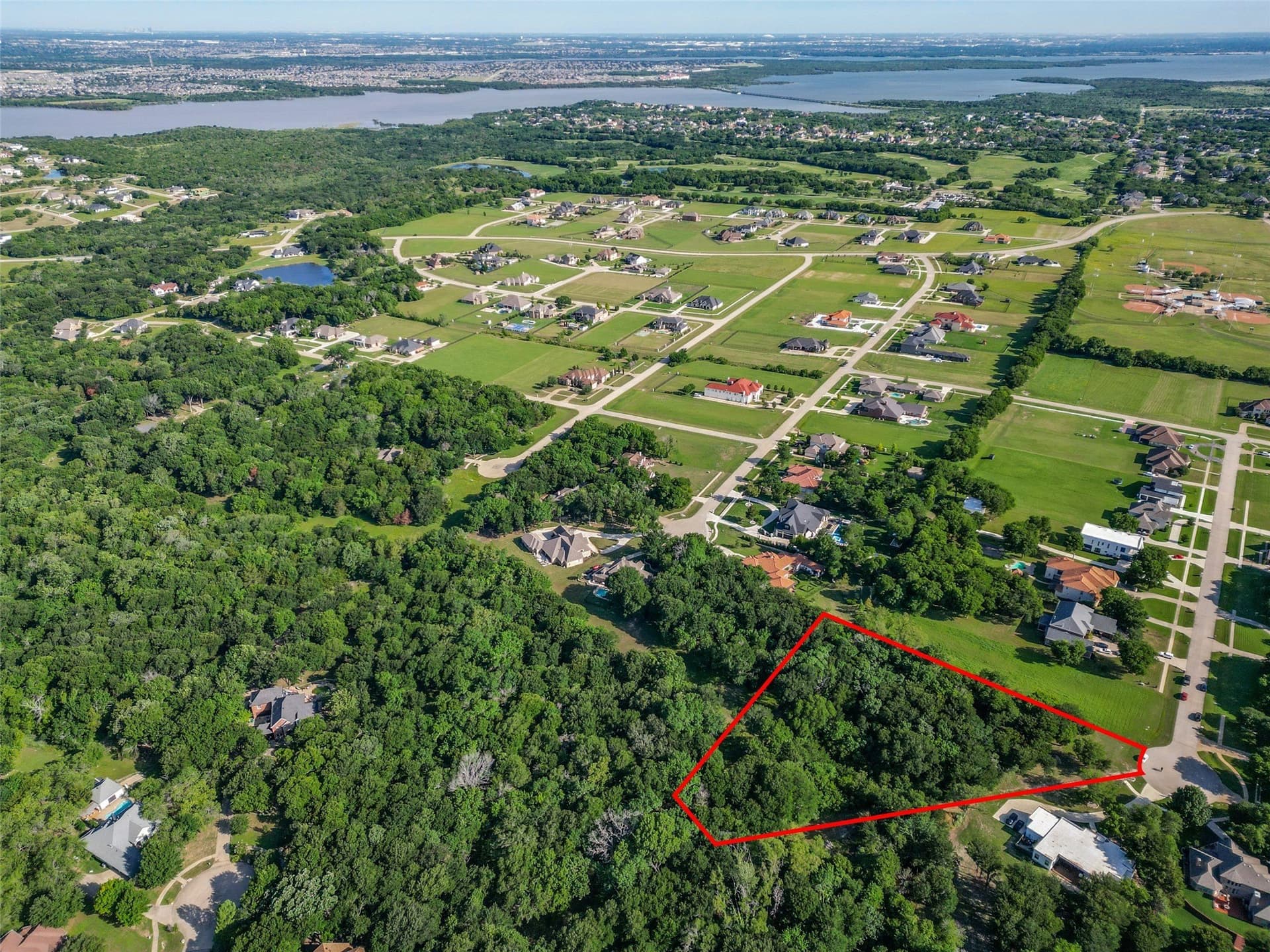 1.3 acres in Dallas County gallery image 3