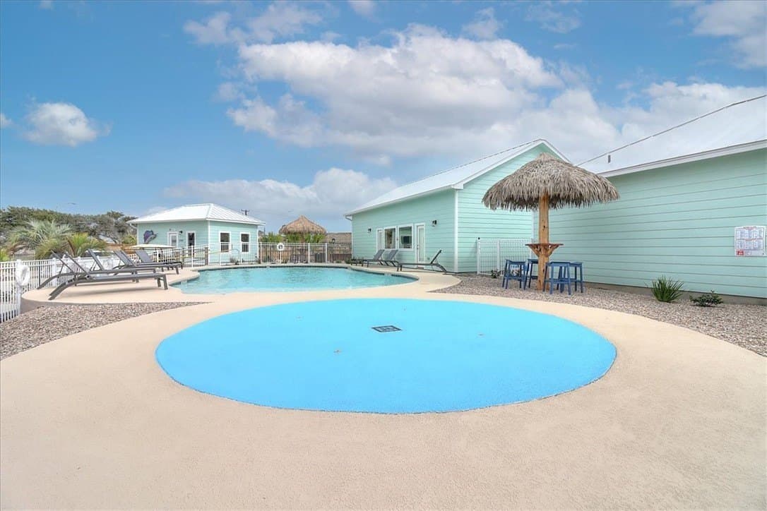 0.04 acres in Nueces County - photo 8