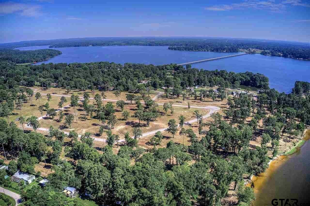 0.74 acres in Henderson County - photo 9