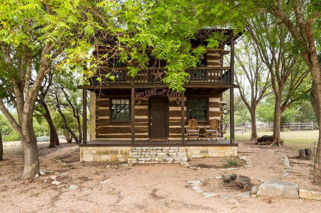 10.42 acres in Gillespie County