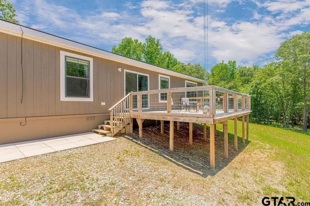 10 acres in Smith County gallery image 3