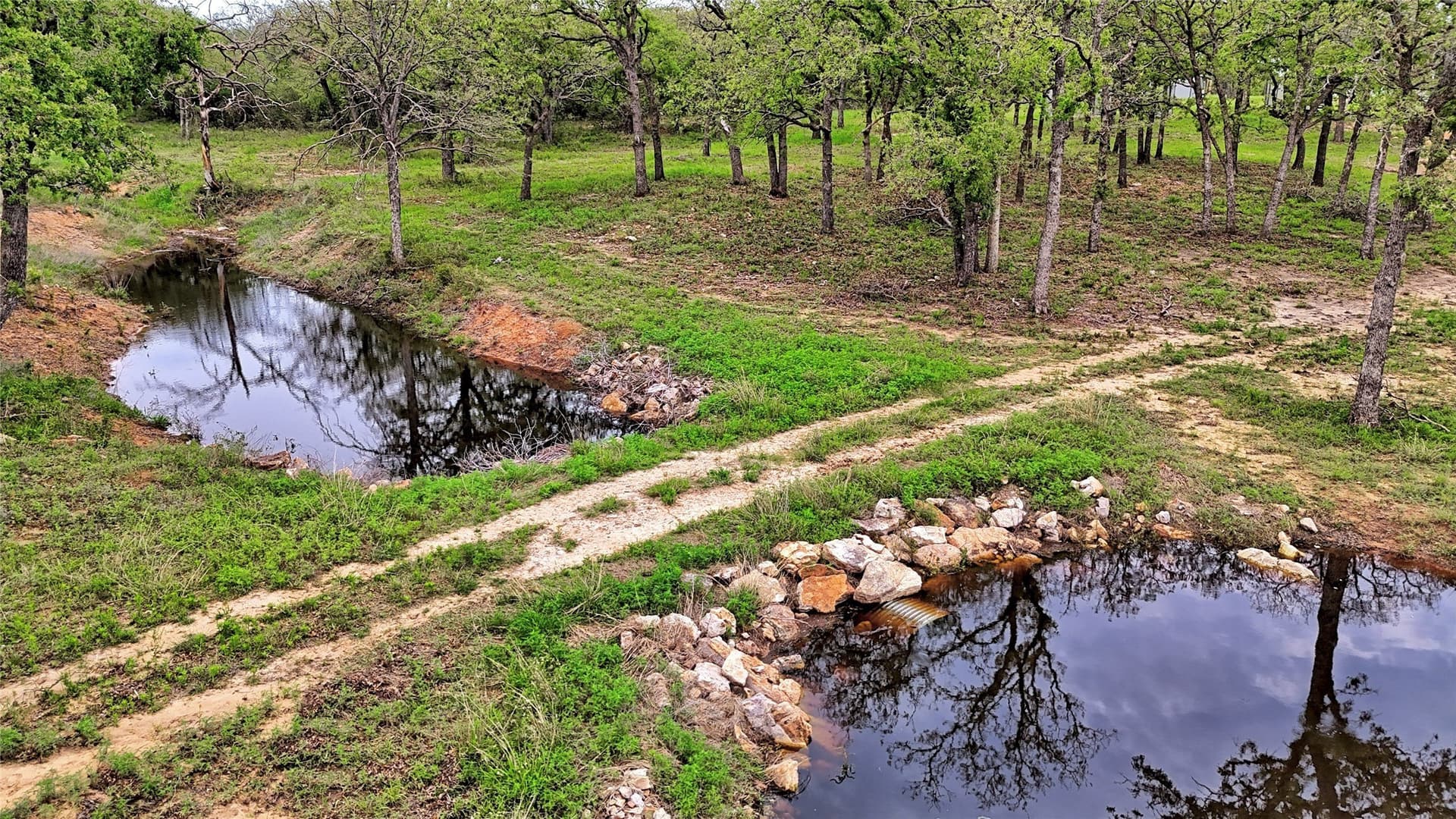 8.66 acres in Montague County - photo 3