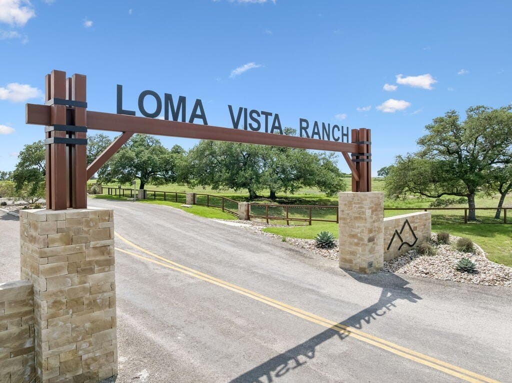 12.33 acres in Gillespie County - photo 2