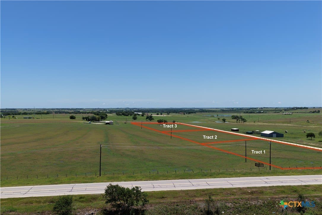 3 acres in Lavaca County gallery image 4