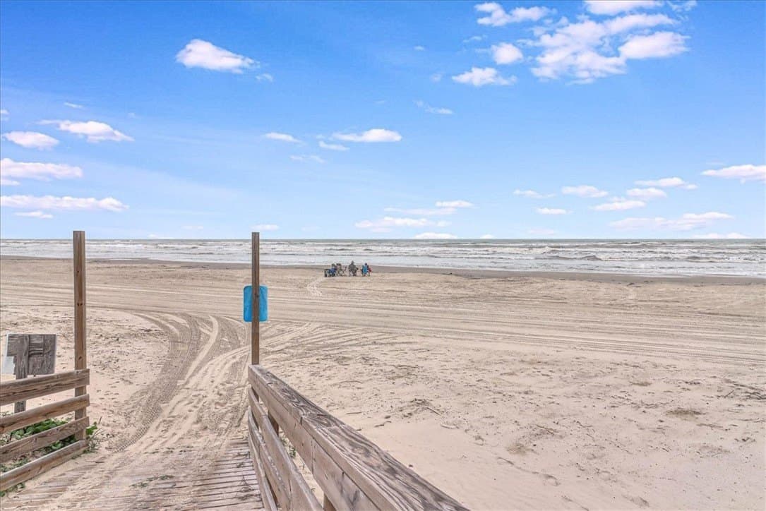 0.13 acres in Nueces County - photo 26