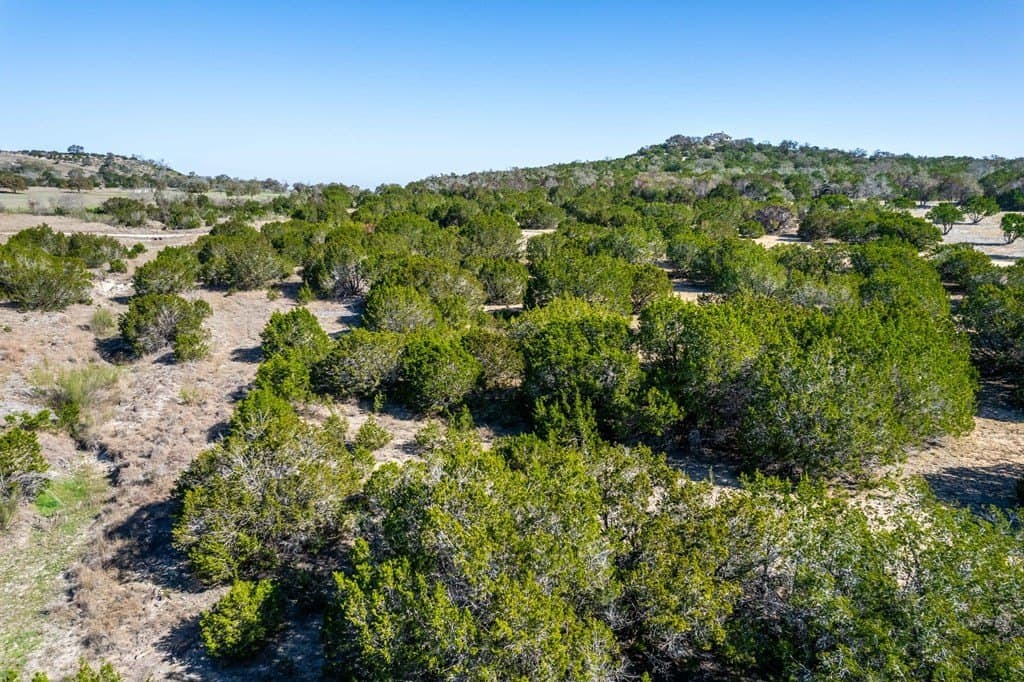 5.17 acres in Kerr County - photo 8