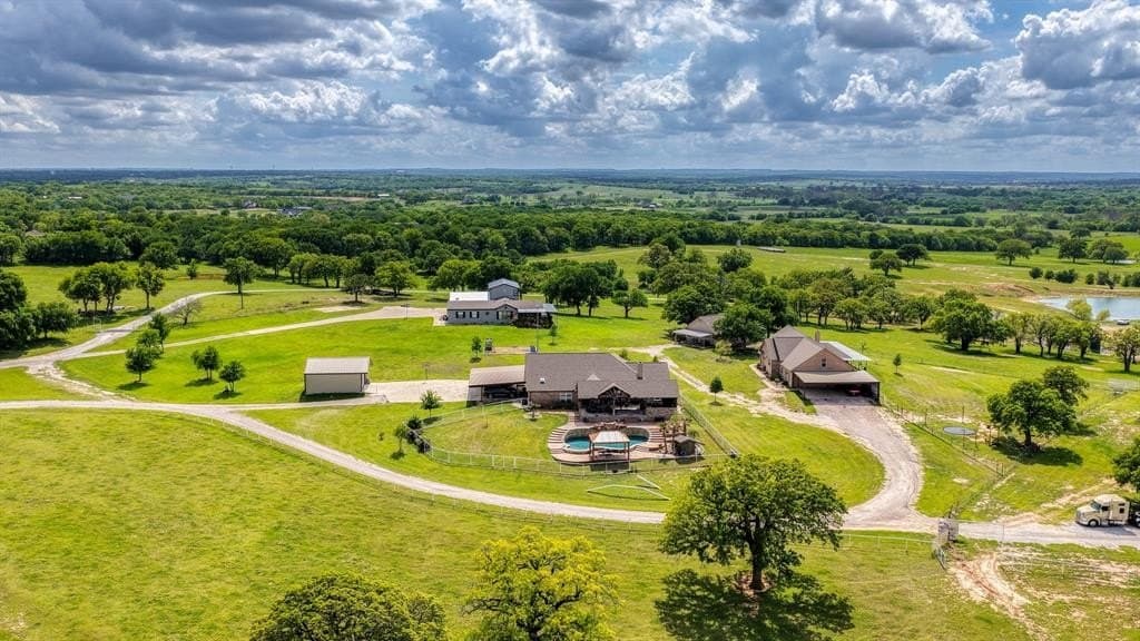 165.3 acres in Wise County gallery image 2