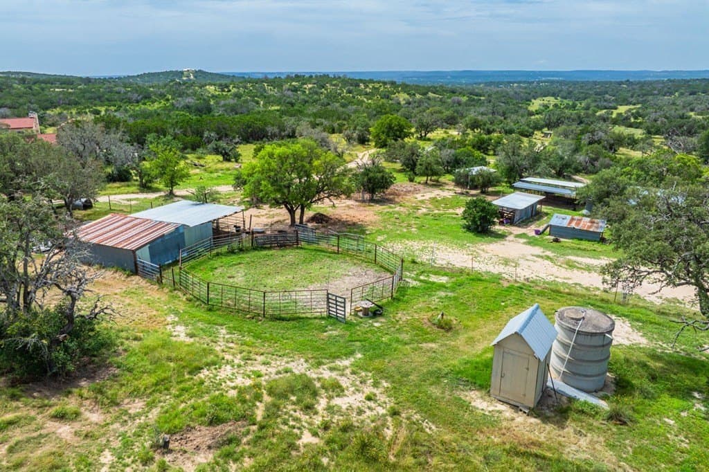 15.8 acres in Kerr County gallery image 4