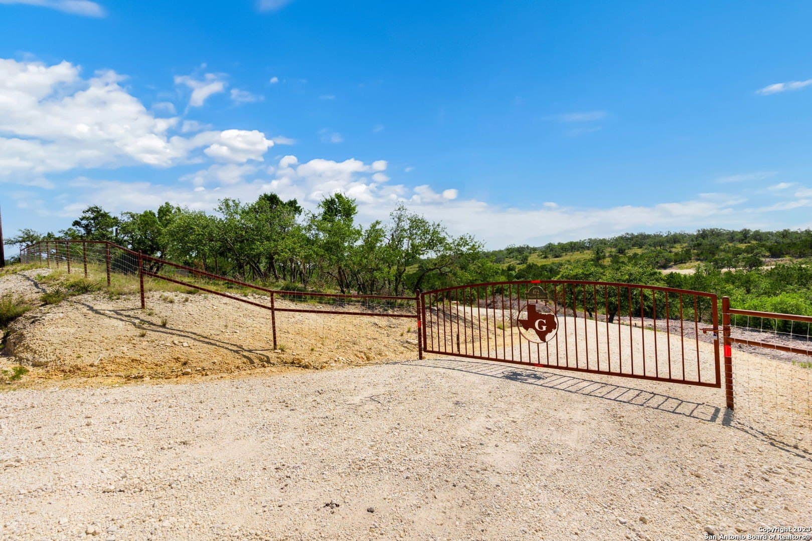 3.9 acres in Blanco County gallery image 3