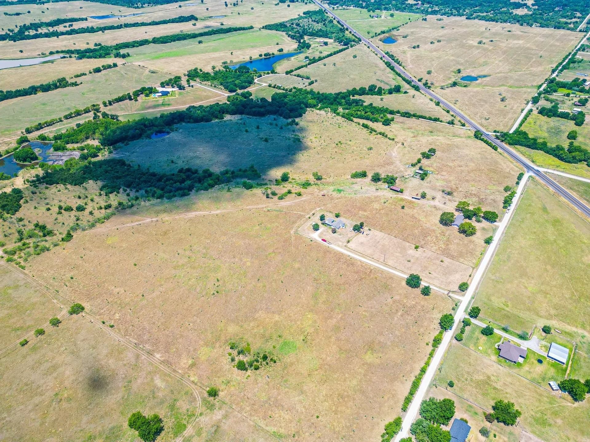 30 acres in Navarro County gallery image 3