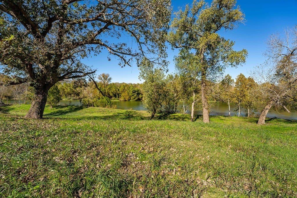 4.91 acres in Fayette County - photo 13