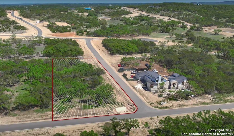 1.05 acres in Comal County