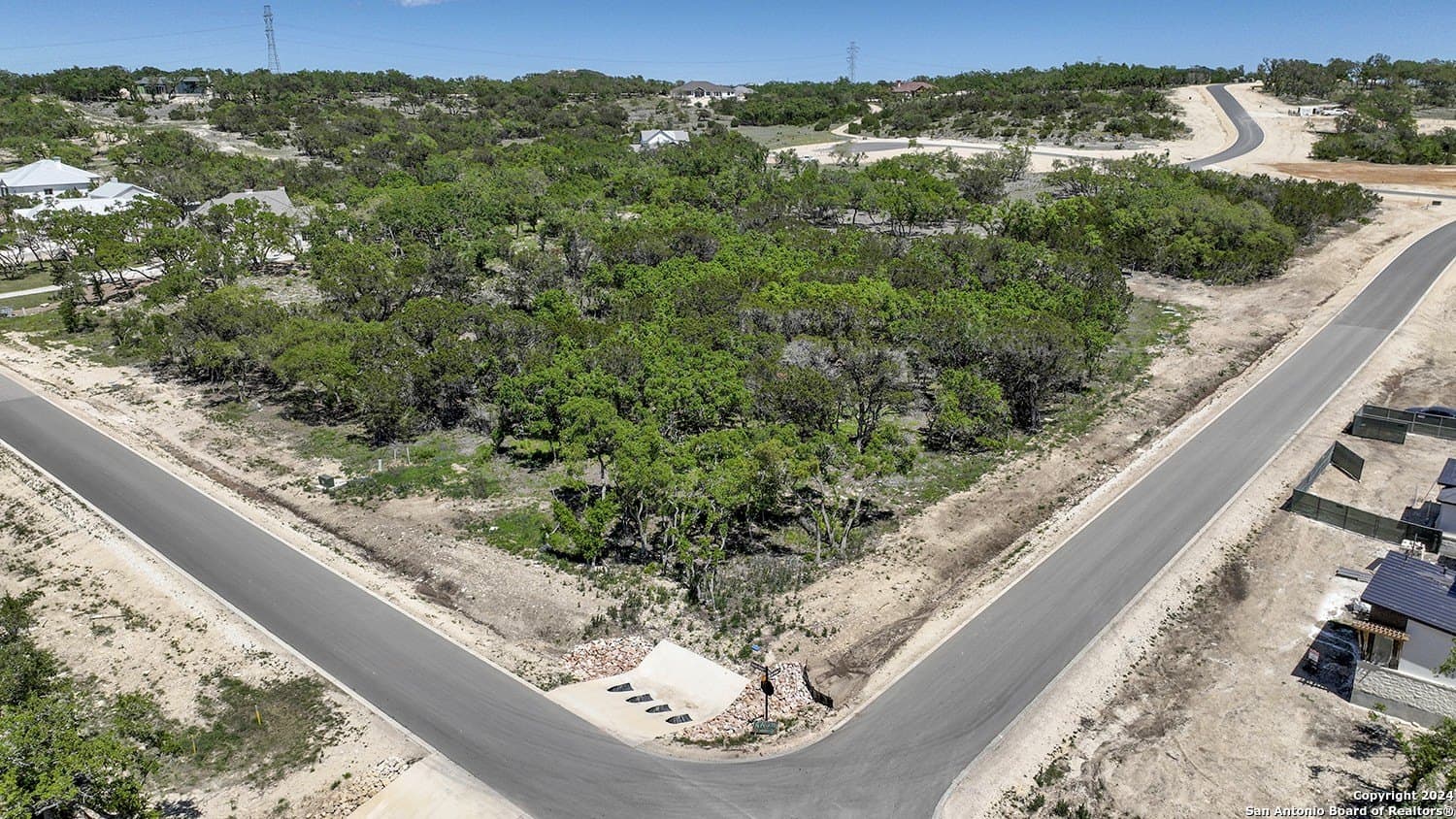 1.05 acres in Comal County - photo 12