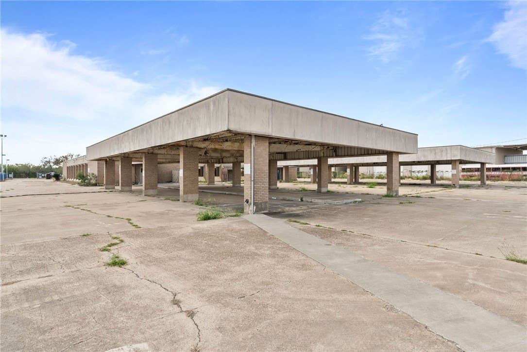 10 acres in Jim Wells County - photo 10
