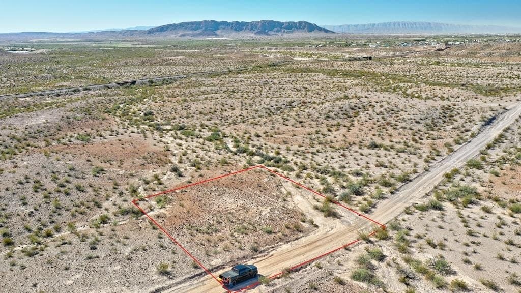 2 acres in Presidio County