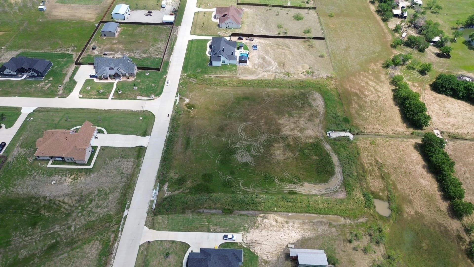 2.21 acres in Ellis County - photo 6