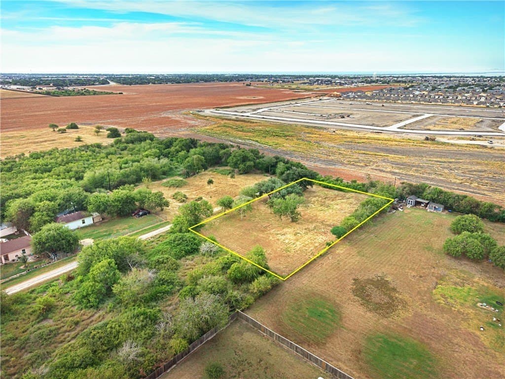 0.89 acres in San Patricio County - photo 5