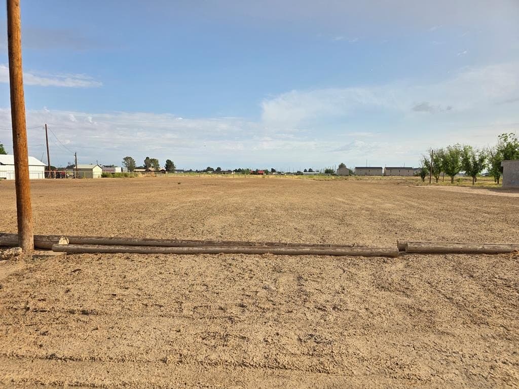 5.99 acres in Reeves County
