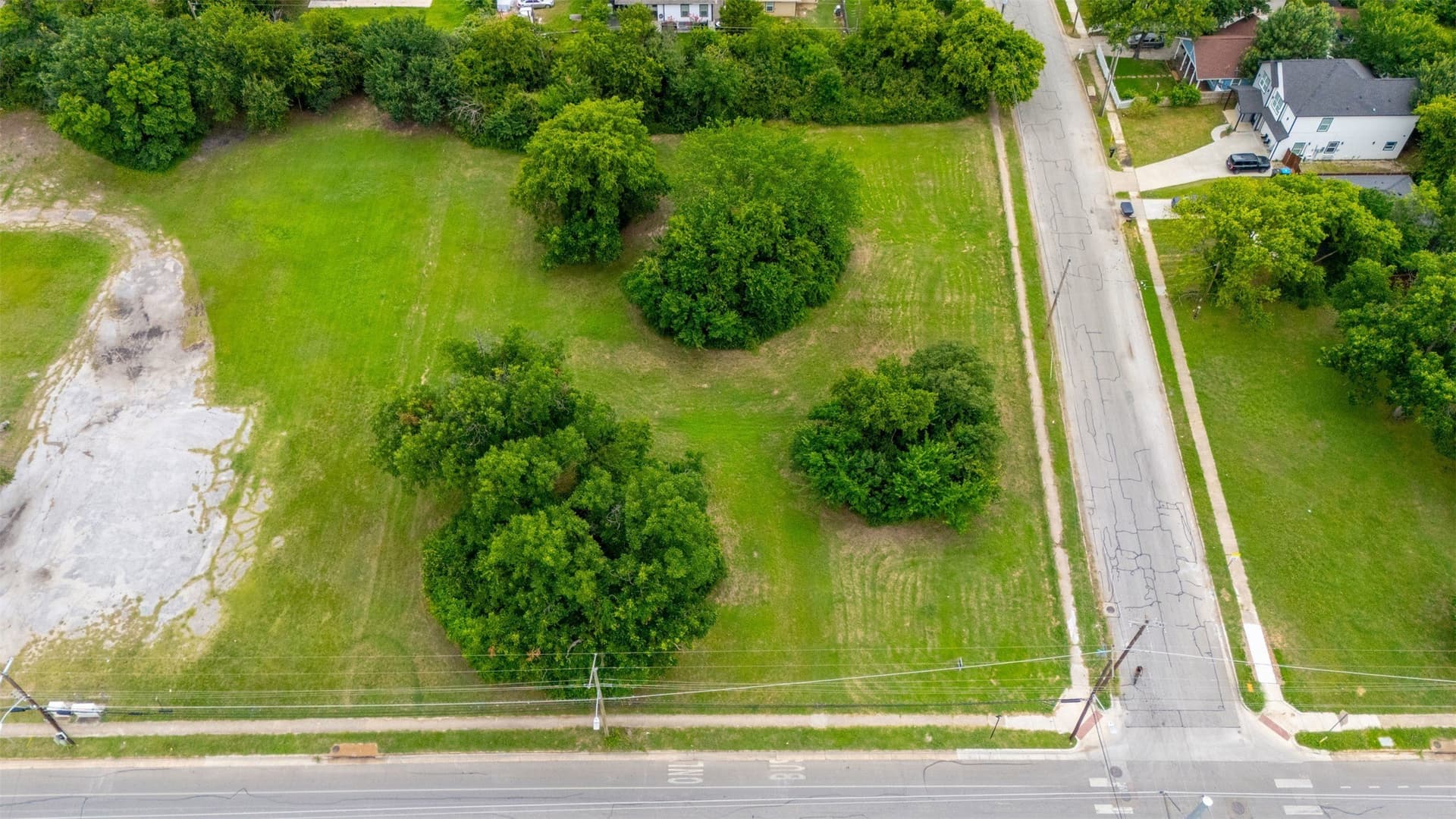 1.11 acres in Tarrant County gallery image 4