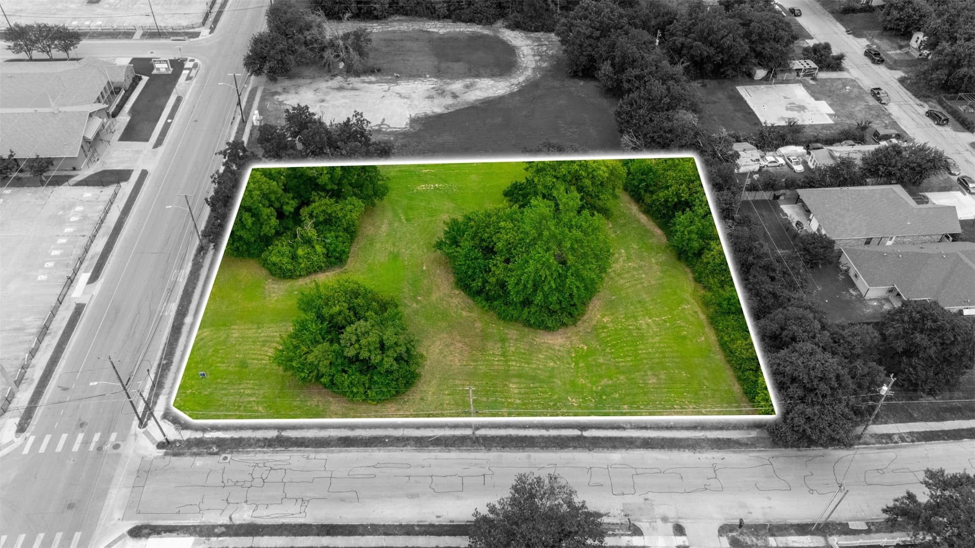 1.11 acres in Tarrant County gallery image 2