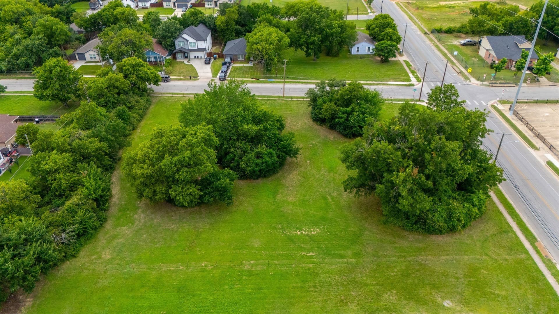1.11 acres in Tarrant County - photo 9