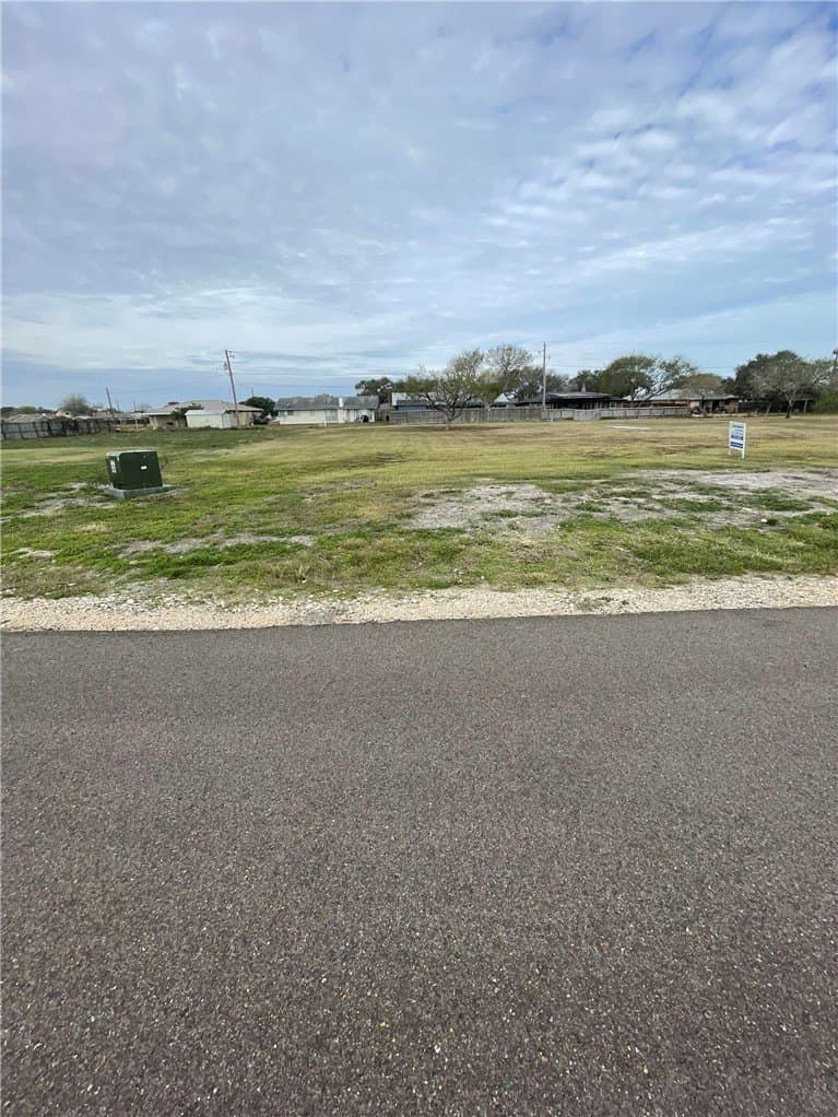 0.48 acres in Nueces County - photo 3