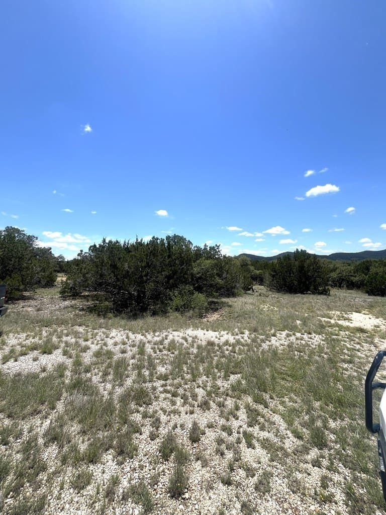 8.92 acres in Uvalde County - photo 25