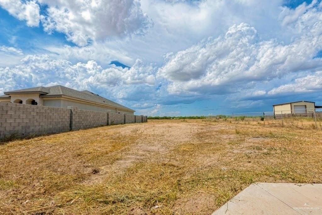 0.18 acres in Hidalgo County - photo 2
