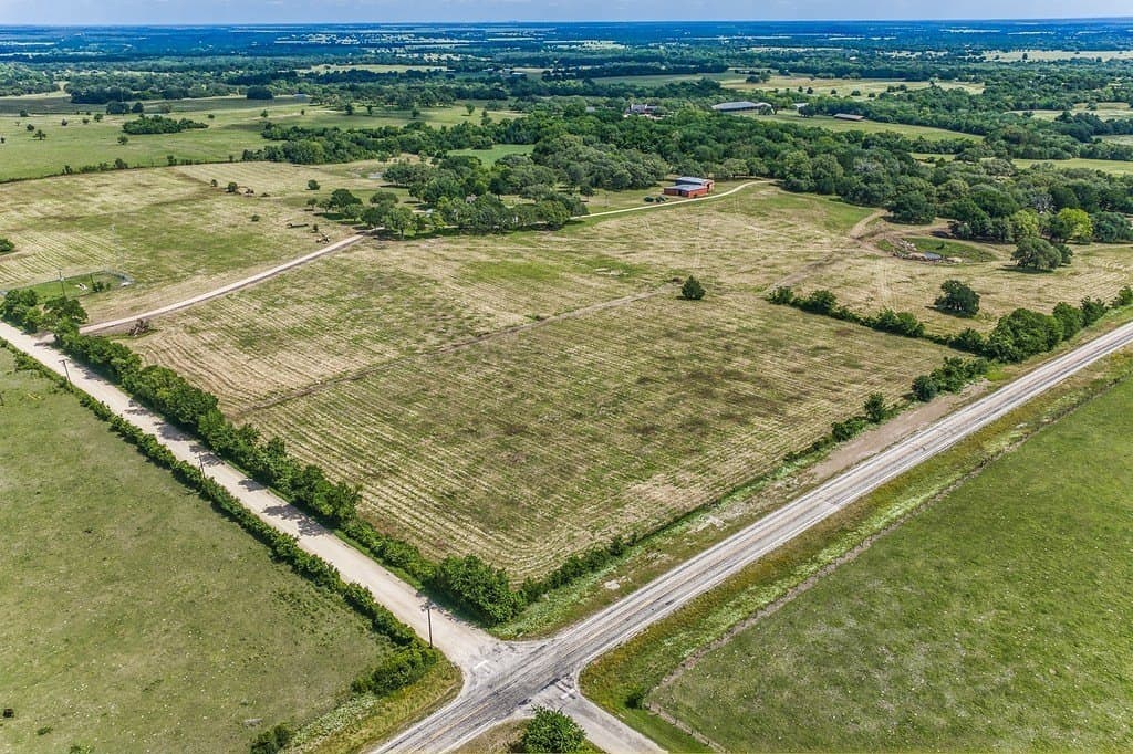 10 acres in Washington County