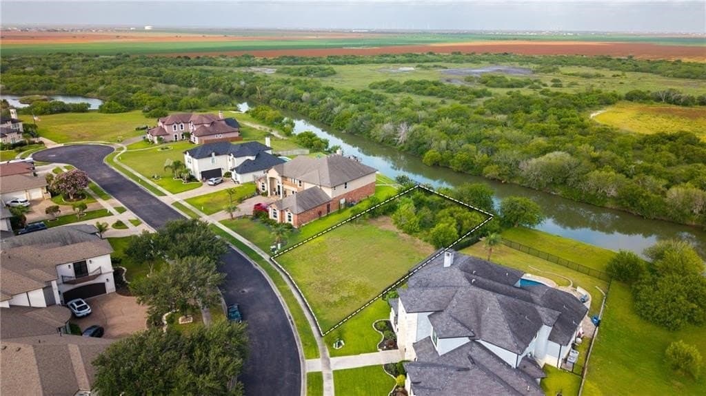 0.28 acres in Nueces County - photo 3