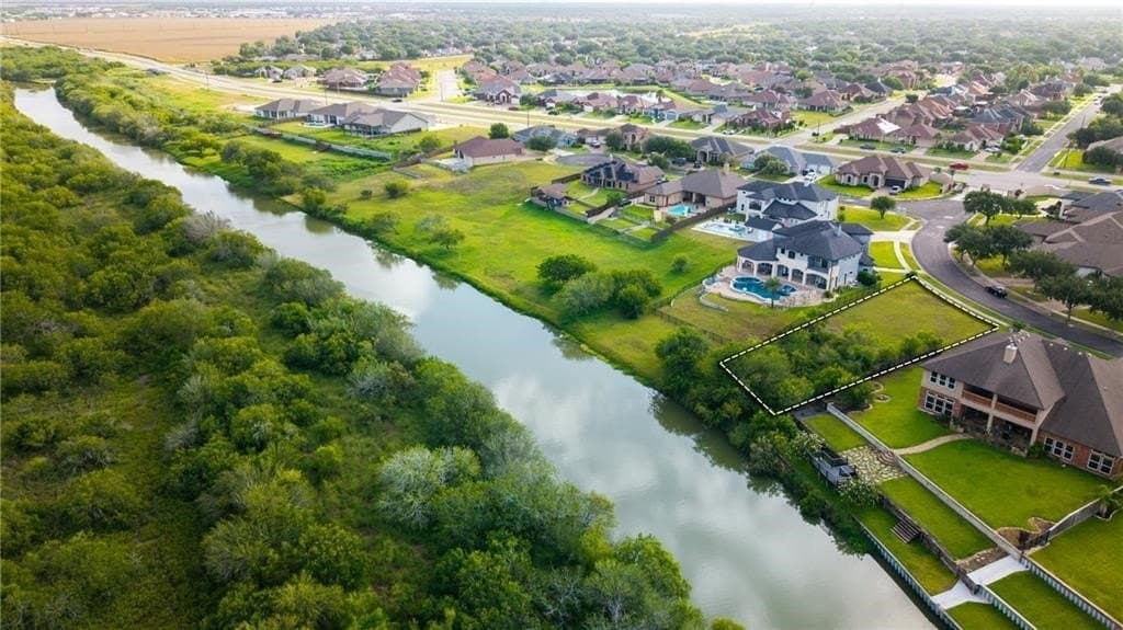 0.28 acres in Nueces County - photo 8