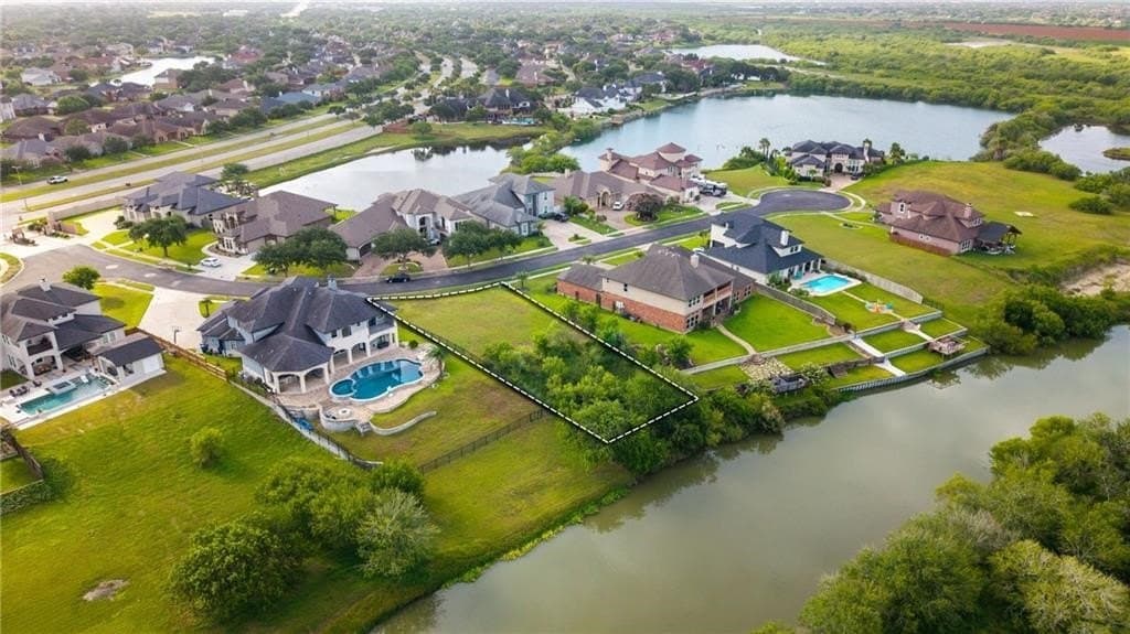 0.28 acres in Nueces County - photo 5